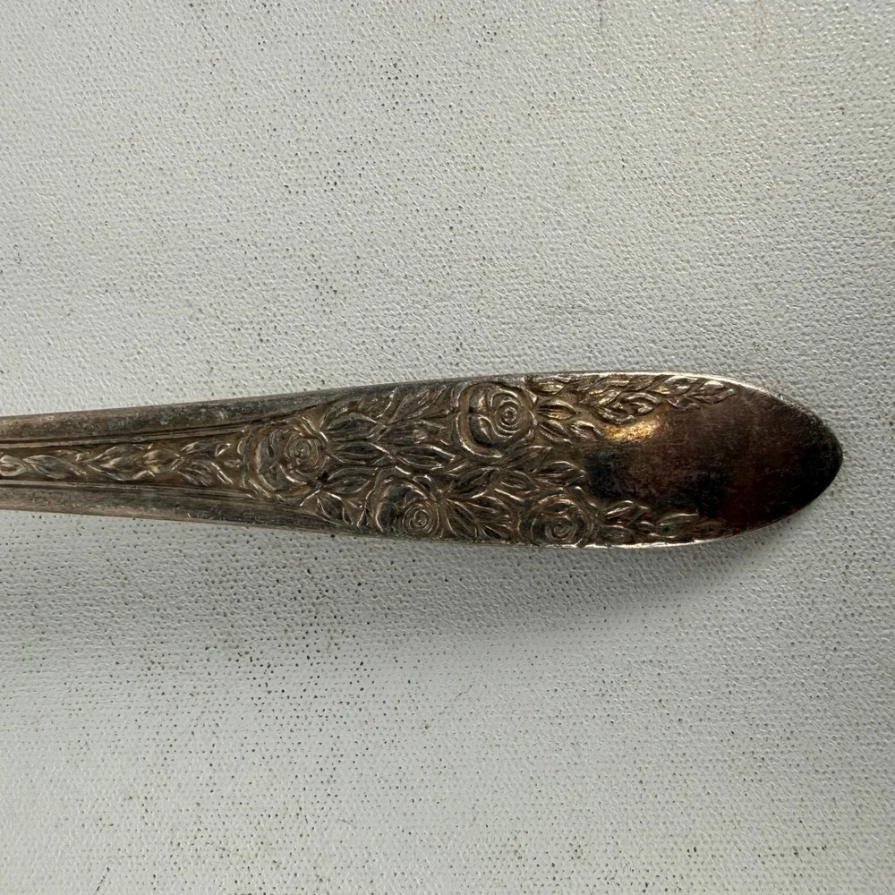 1937 National Silver Co. A1 Rose and Leaf Pattern Silverplate Fork